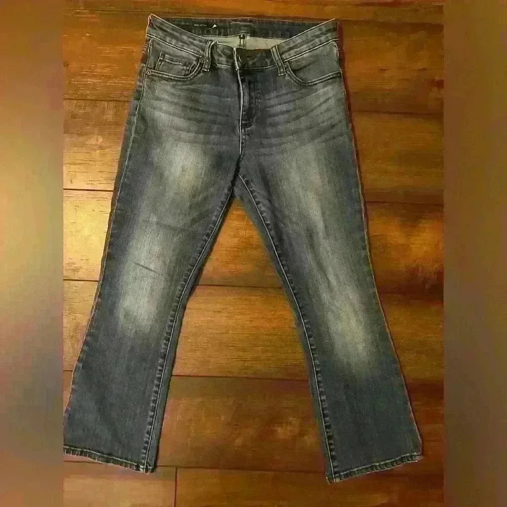 Kut from the Kloth crop flare jeans size 6, 26”inseam